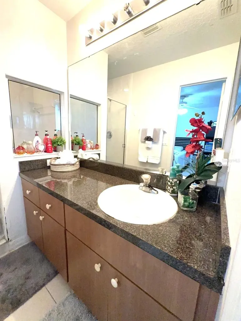 1207 S Beach Circle Kissimmee FL 34746
