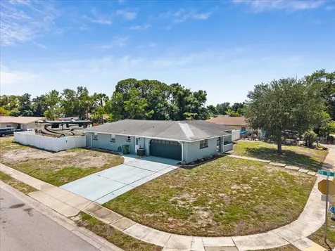 3903 24th Avenue W Bradenton FL 34205