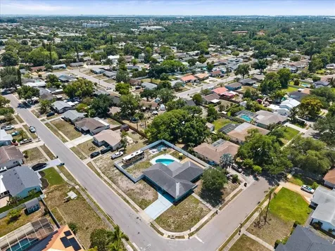 3903 24th Avenue W Bradenton FL 34205