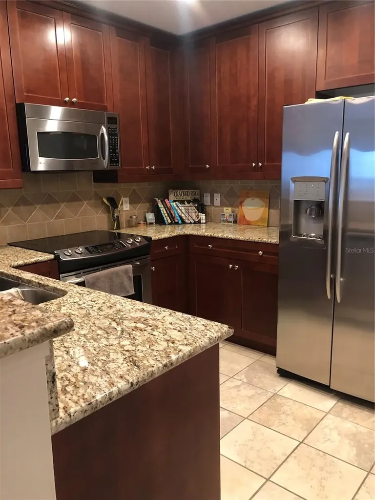 2305 Edgewater Drive Orlando FL 32804