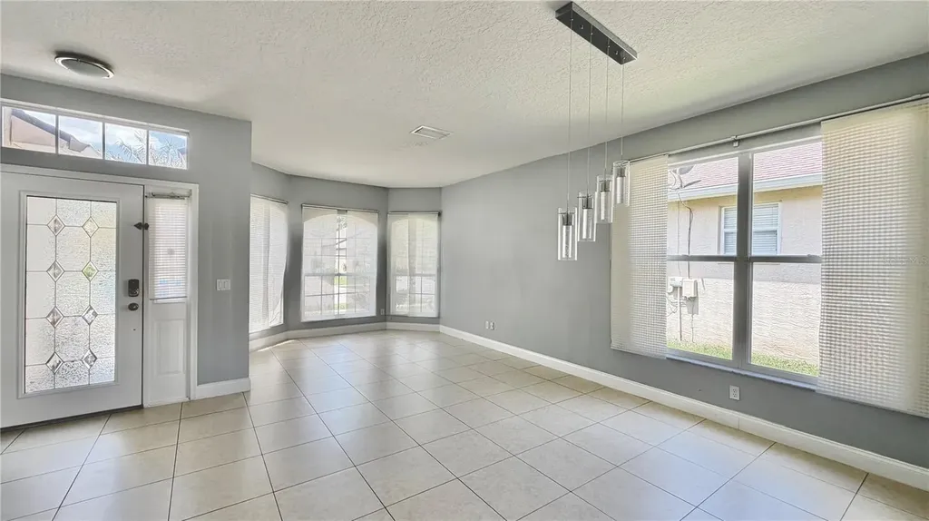 4860 Chalfont Drive Orlando FL 32837