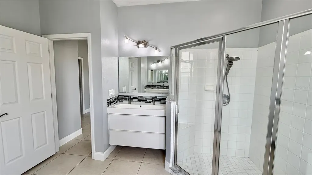 4860 Chalfont Drive Orlando FL 32837