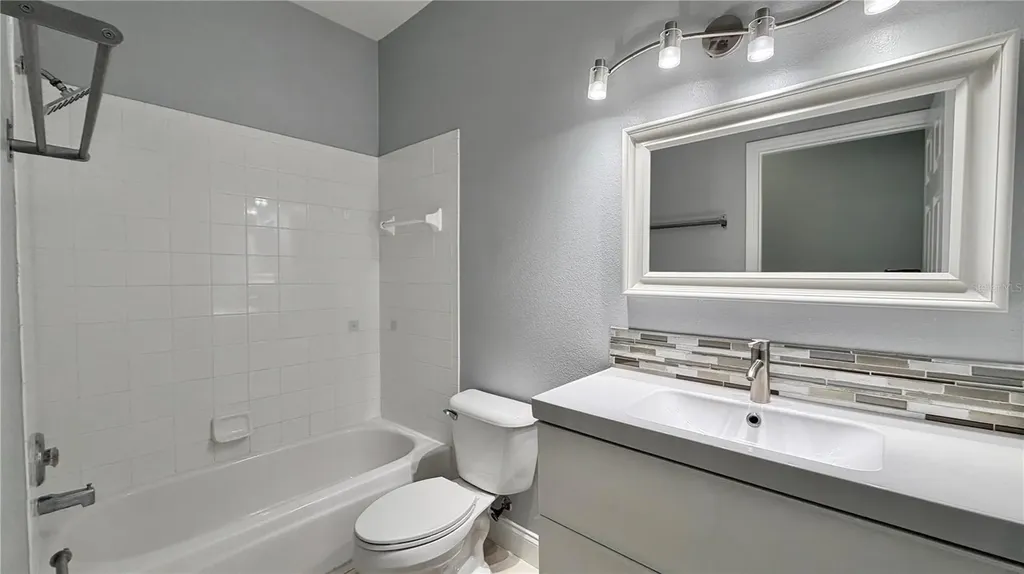 4860 Chalfont Drive Orlando FL 32837