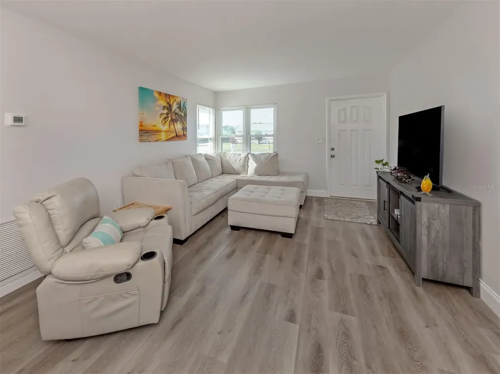 5568 Kenwood Drive North Port FL 34287