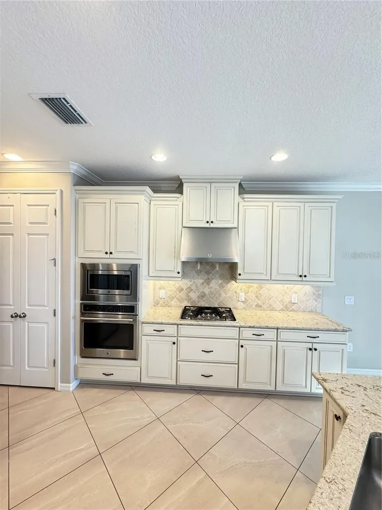 5922 Anise Drive Sarasota FL 34238