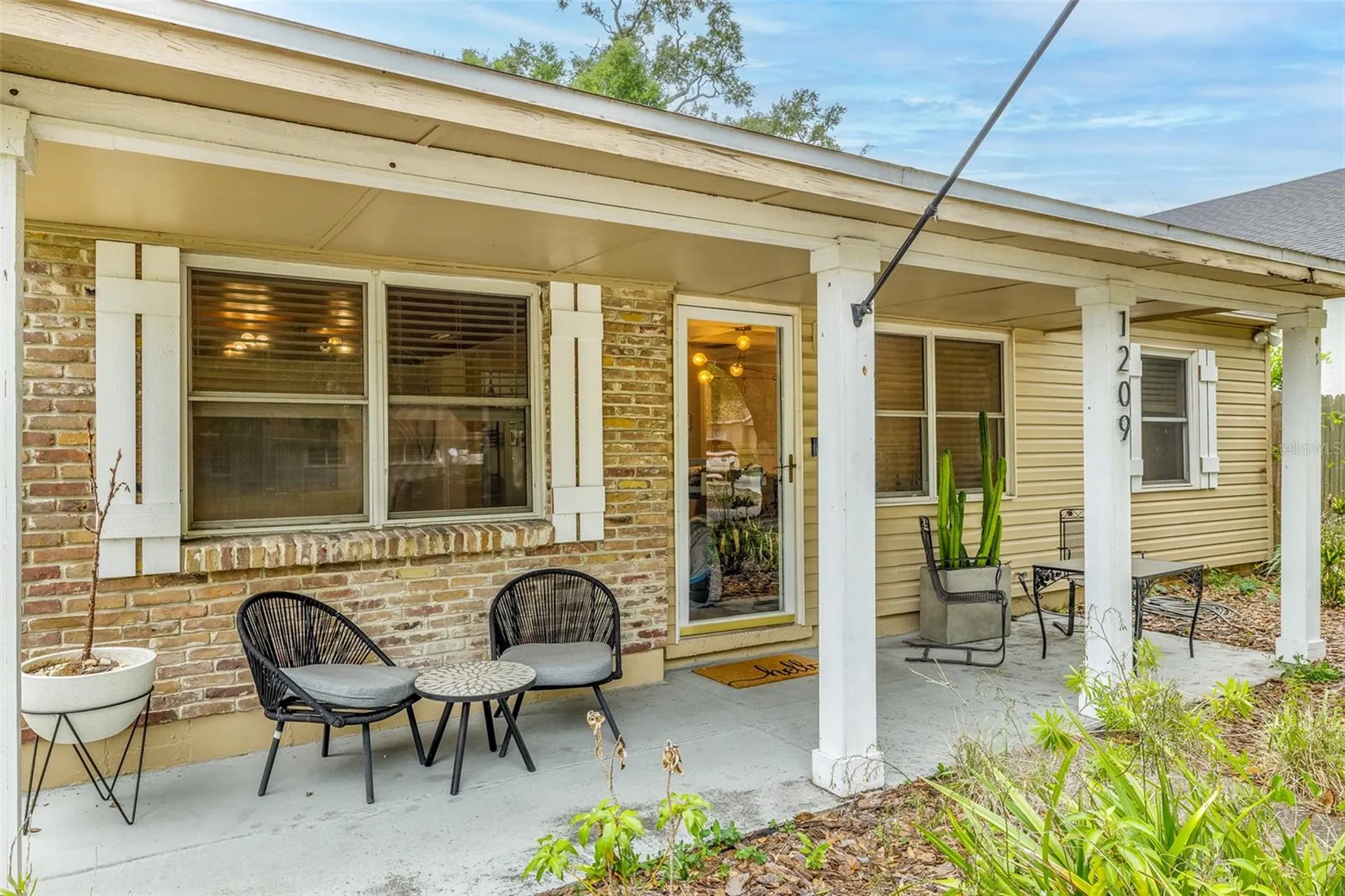 1209 E North Street Tampa FL 33604