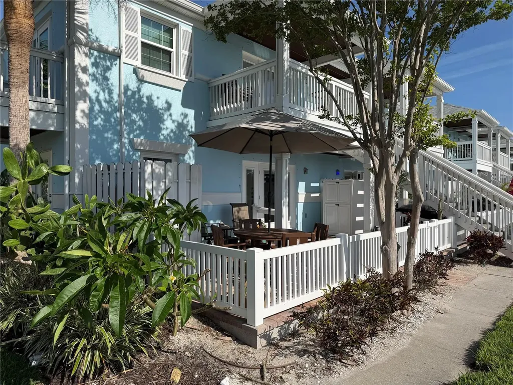 5001 Starfish Drive SE St Petersburg FL 33705