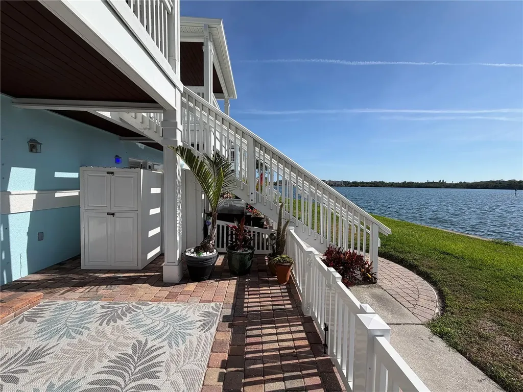 5001 Starfish Drive SE St Petersburg FL 33705