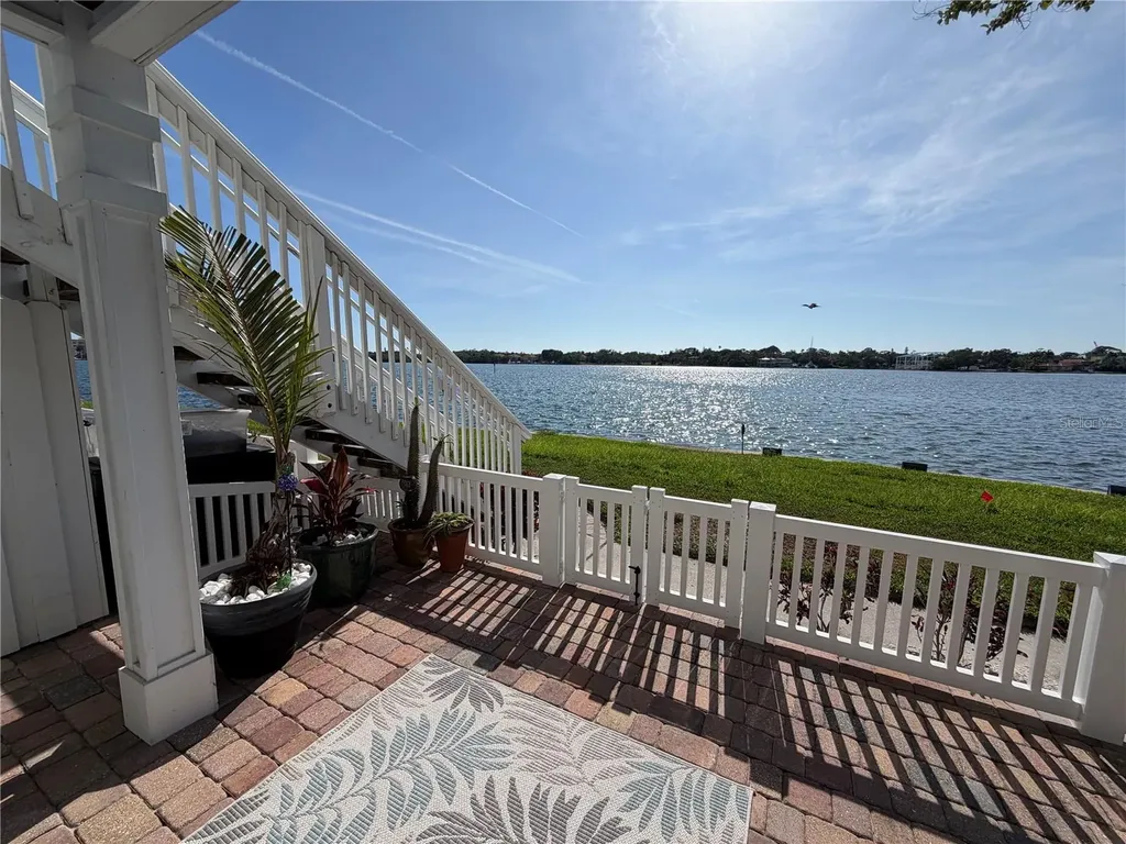 5001 Starfish Drive SE St Petersburg FL 33705