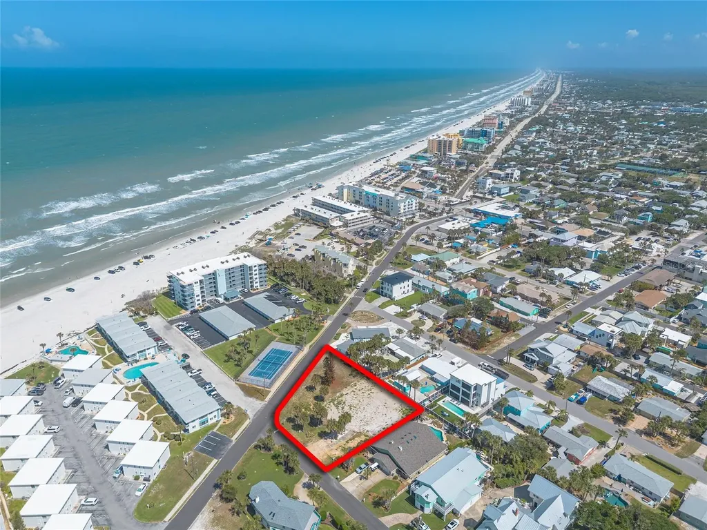 327 Due East Street New Smyrna Beach FL 32169