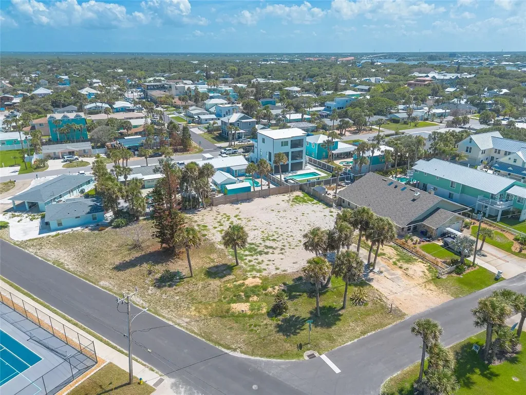 327 Due East Street New Smyrna Beach FL 32169