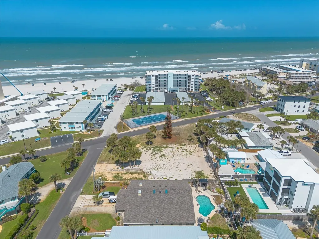 327 Due East Street New Smyrna Beach FL 32169