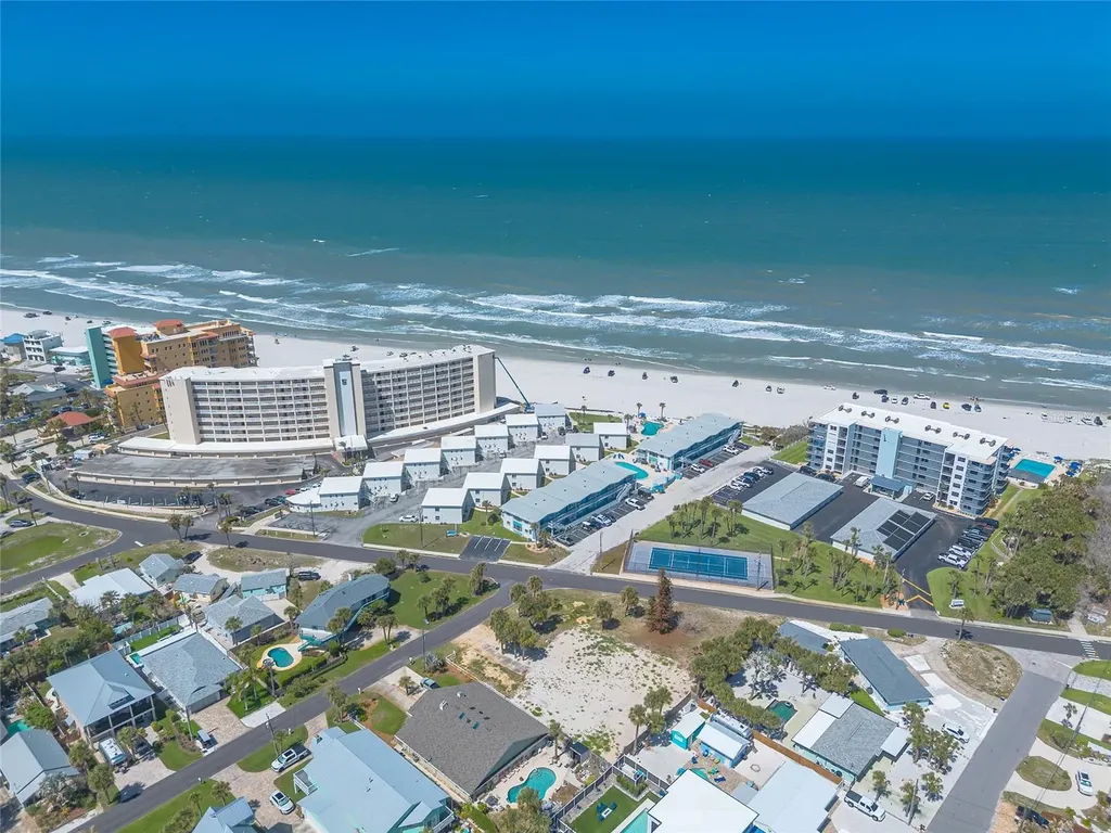 327 Due East Street New Smyrna Beach FL 32169