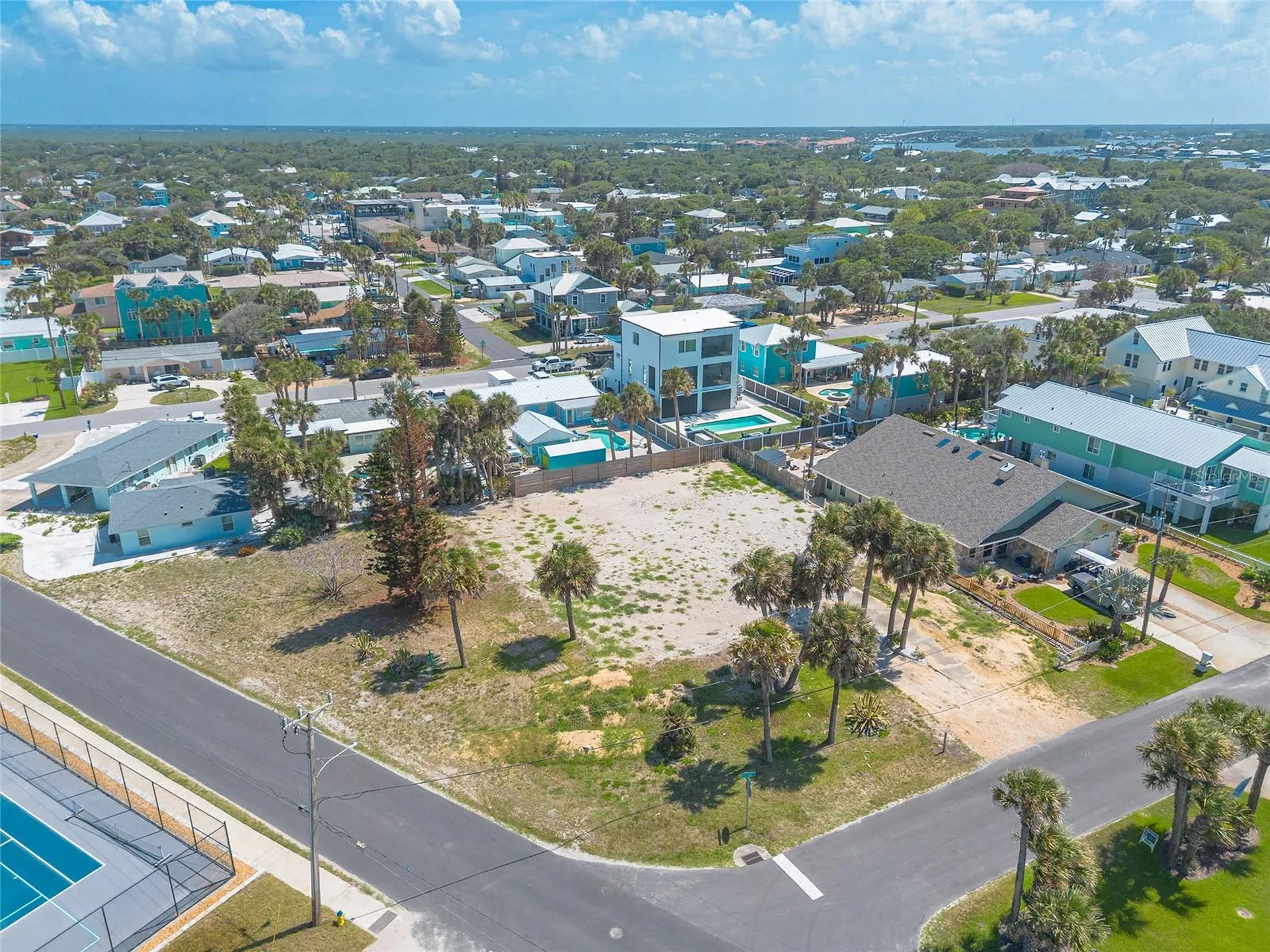 327 Due East Street New Smyrna Beach FL 32169