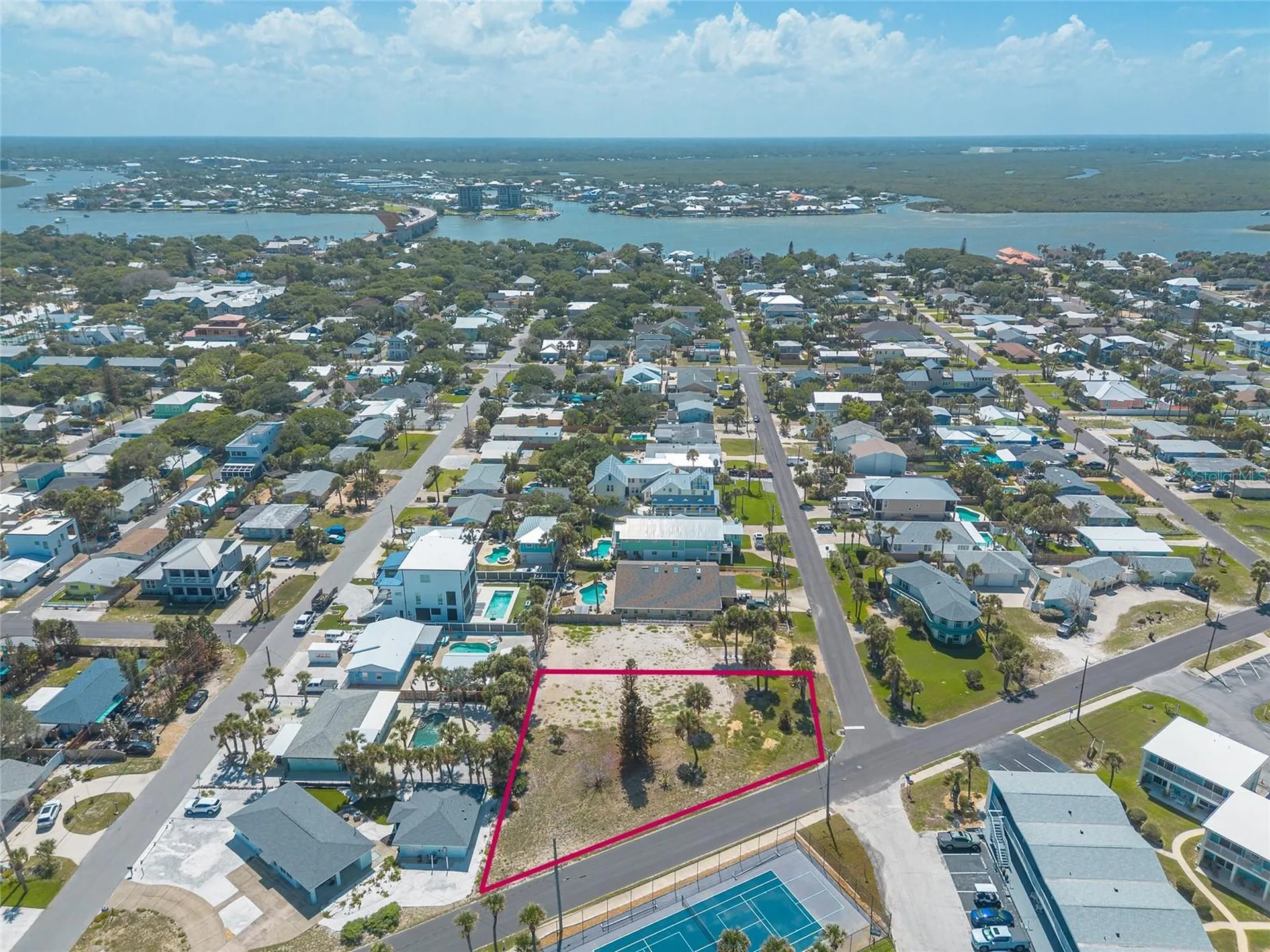 327 Due East Street New Smyrna Beach FL 32169