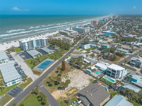 327 Due East Street New Smyrna Beach FL 32169