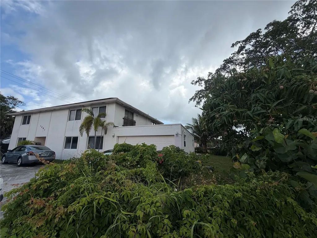 1481 7th Street West Palm Beach FL 33401