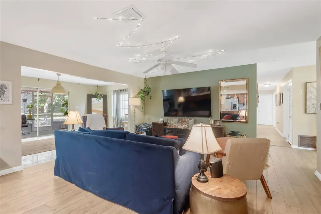 5007 S Hesperides Street Tampa FL 33611
