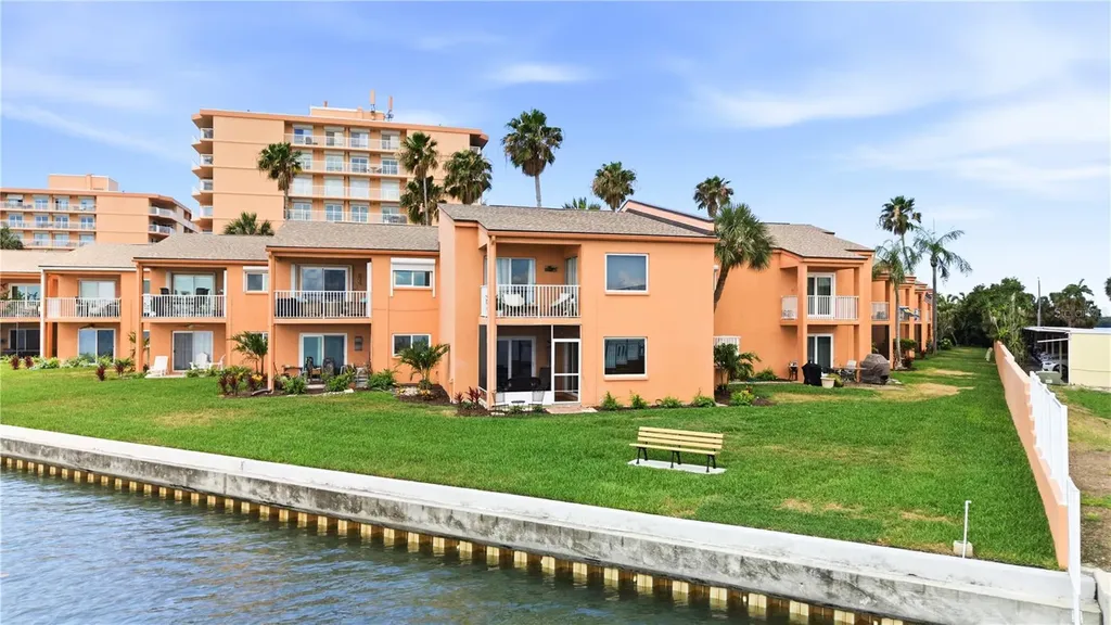 7400 Sunshine Skyway Lane S St Petersburg FL 33711