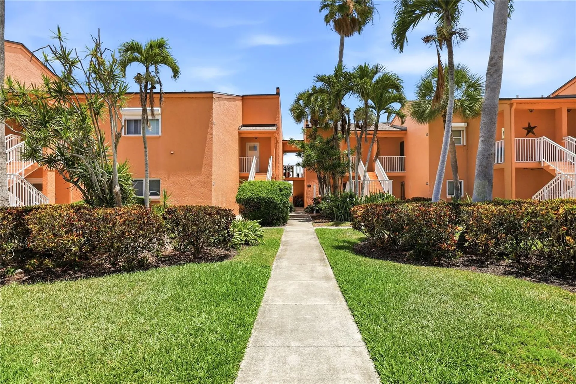 7400 Sunshine Skyway Lane S St Petersburg FL 33711