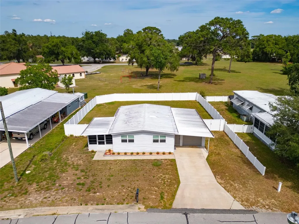 581 NE 64th Avenue Ocala FL 34470