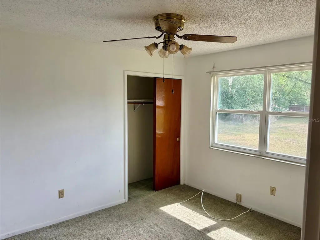 6105 NW 57th Court Ocala FL 34482