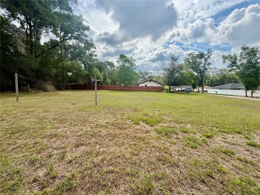 6105 NW 57th Court Ocala FL 34482