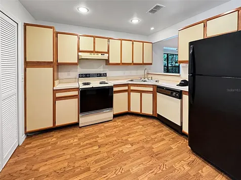 5100 Burchette Road Tampa FL 33647