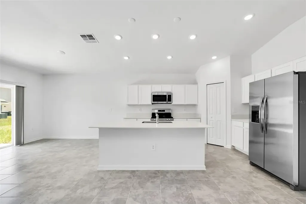 243 Hayley Street Winter Haven FL 33884