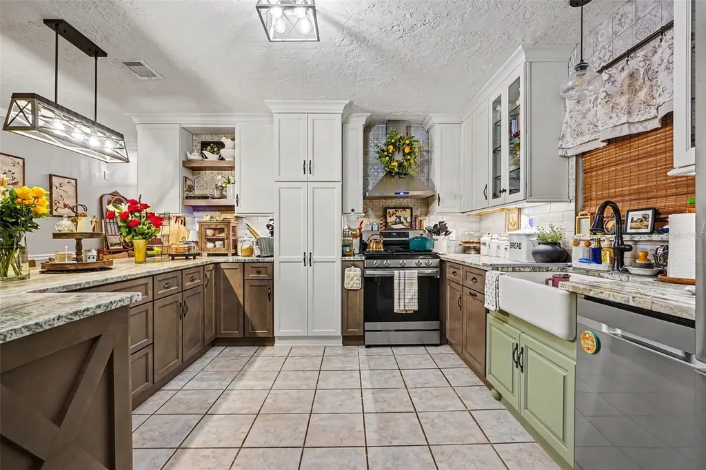 3131 County Road 547 N Davenport FL 33837