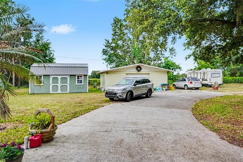 3131 County Road 547 N Davenport FL 33837
