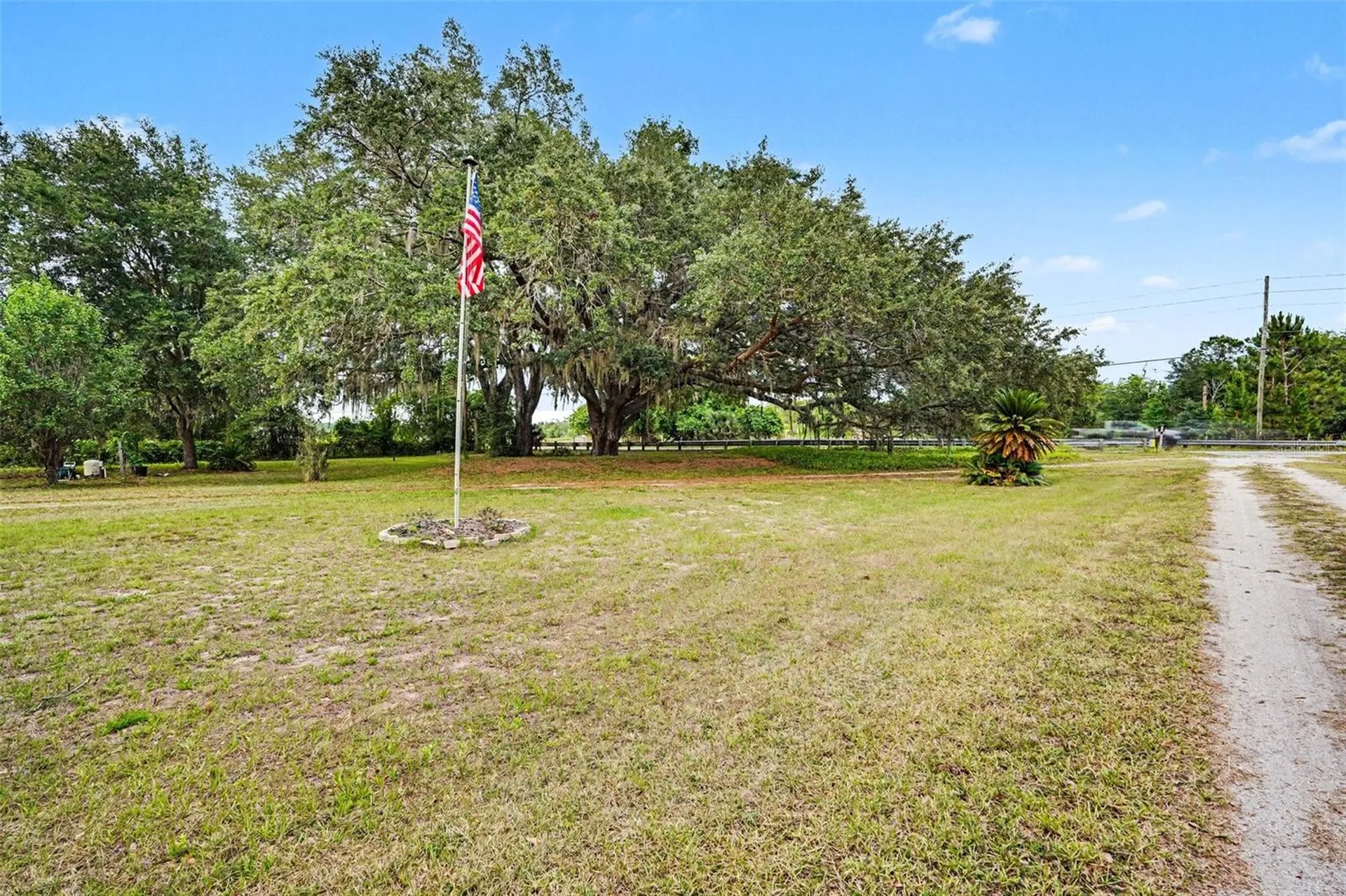 3131 County Road 547 N Davenport FL 33837