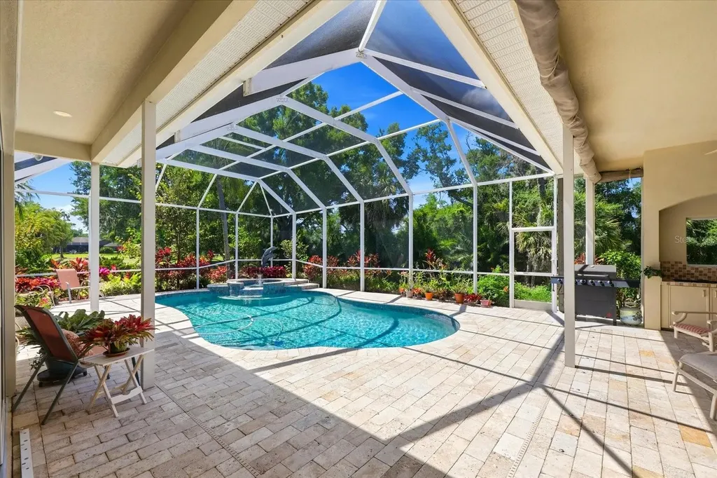 10010 Cherry Hills Avenue Circle Bradenton FL 34202