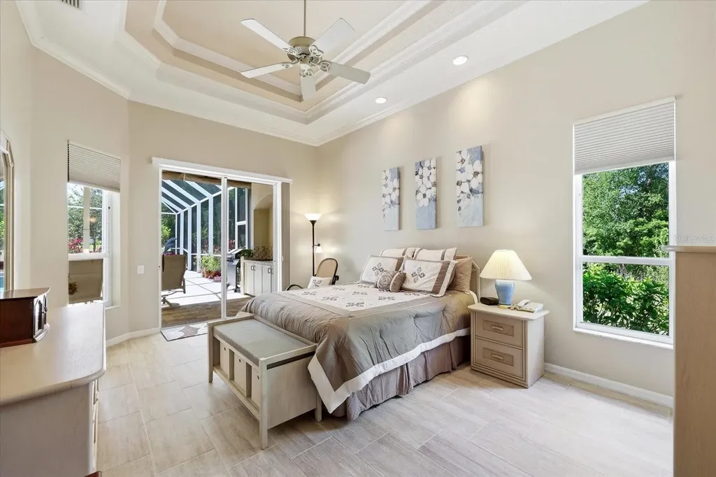 10010 Cherry Hills Avenue Circle Bradenton FL 34202