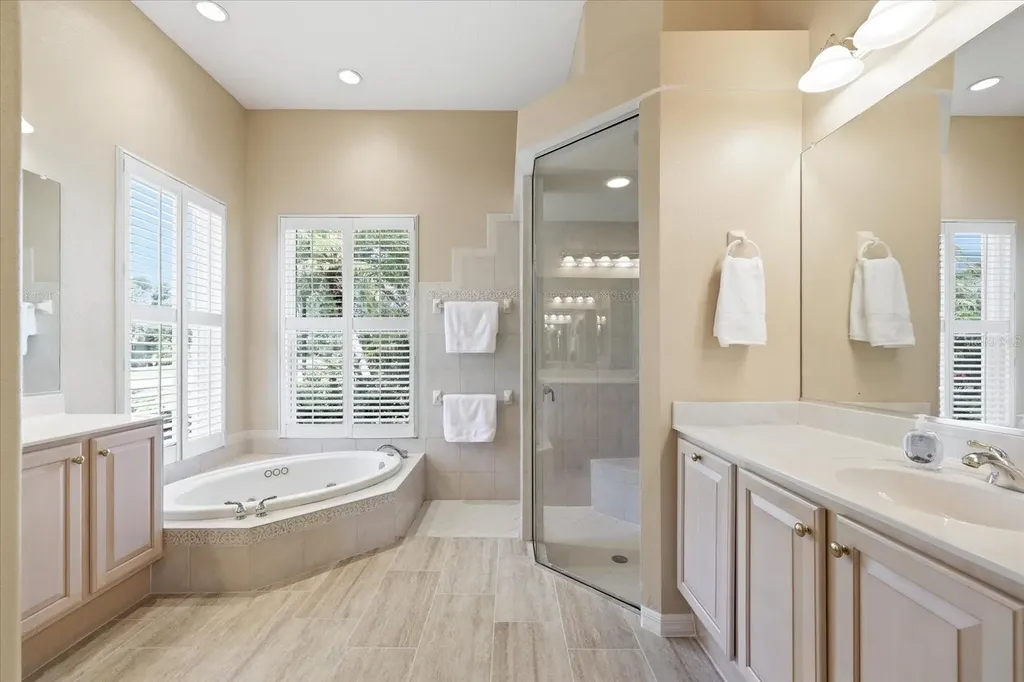 10010 Cherry Hills Avenue Circle Bradenton FL 34202