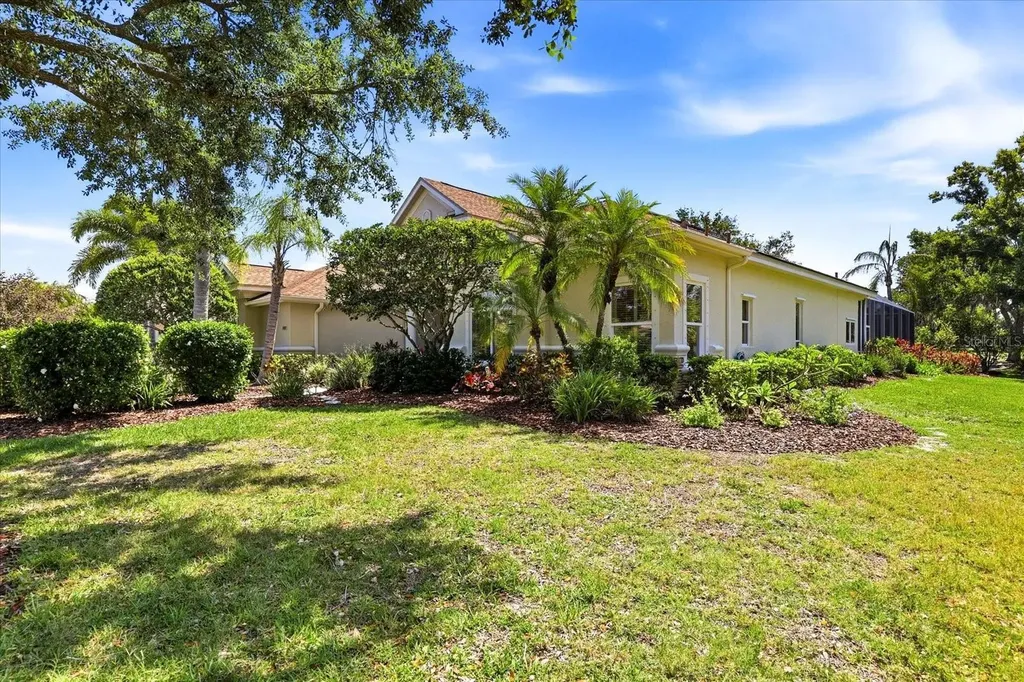 10010 Cherry Hills Avenue Circle Bradenton FL 34202