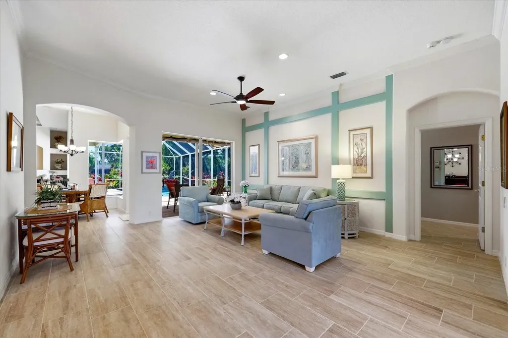 10010 Cherry Hills Avenue Circle Bradenton FL 34202
