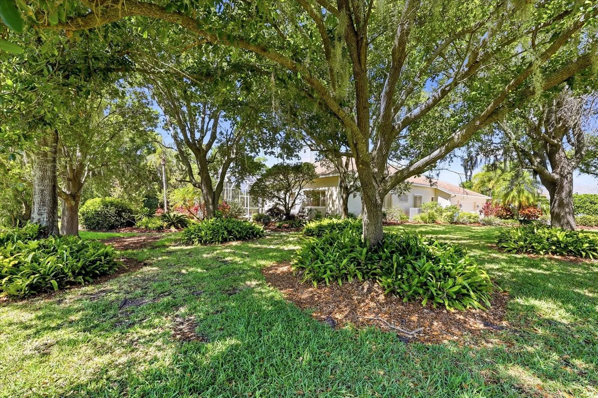 10010 Cherry Hills Avenue Circle Bradenton FL 34202