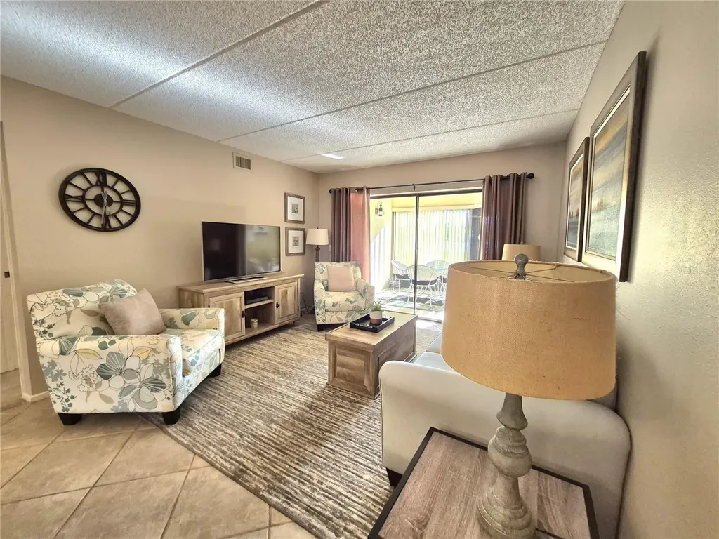 50 Woodlake Place Oldsmar FL 34677