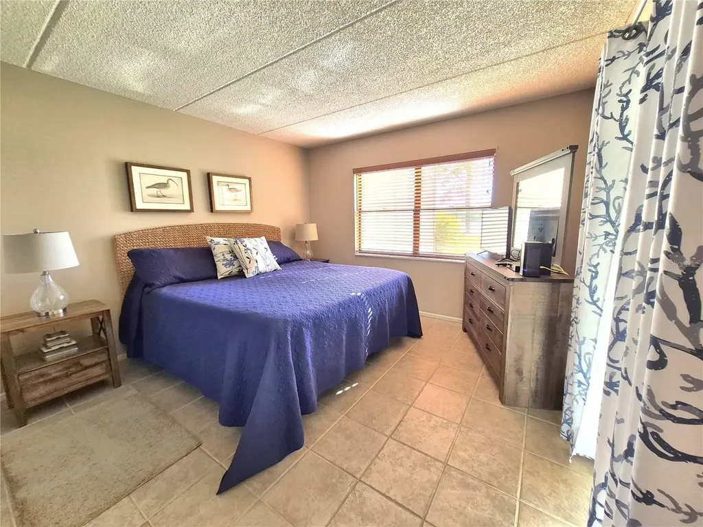 50 Woodlake Place Oldsmar FL 34677