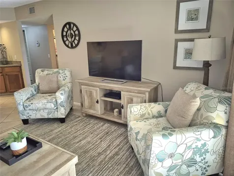 50 Woodlake Place Oldsmar FL 34677