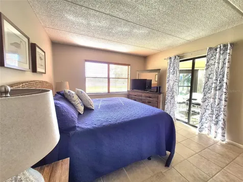 50 Woodlake Place Oldsmar FL 34677