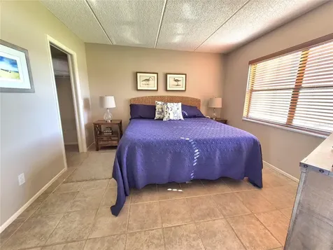 50 Woodlake Place Oldsmar FL 34677