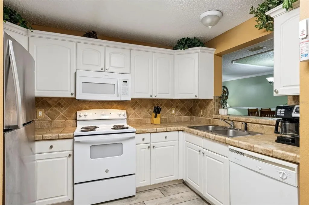 8838 Coral Palms Court Kissimmee FL 34747