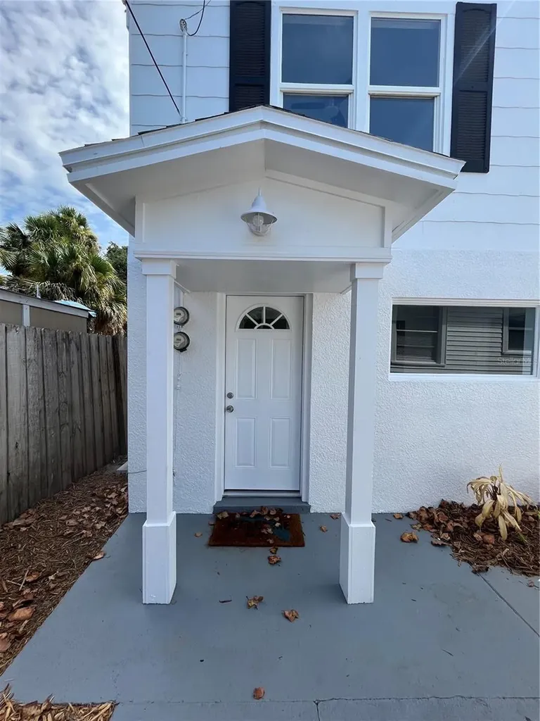 615 Dora Street New Smyrna Beach FL 32168