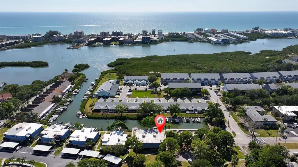 9476 Tradewinds Avenue Seminole FL 33776