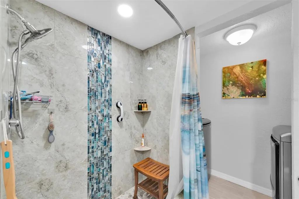 9476 Tradewinds Avenue Seminole FL 33776
