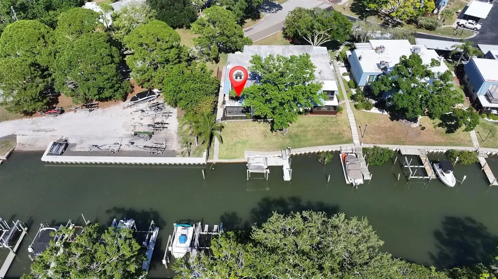 9476 Tradewinds Avenue Seminole FL 33776