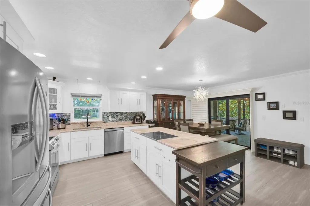 9476 Tradewinds Avenue Seminole FL 33776