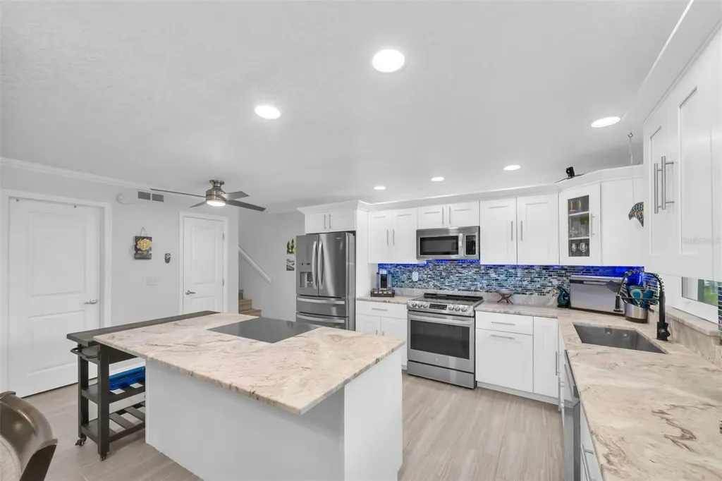 9476 Tradewinds Avenue Seminole FL 33776